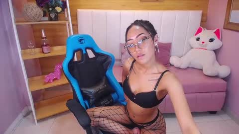 Victoria  online show from February 2025 05:46:02 PM