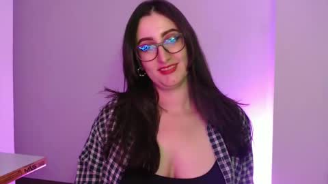 Victoria online show from January 2025 11:48:01 PM