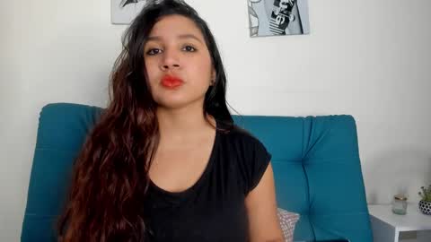 Snapshot of victoria_rossee chatting on February 2026 12:45:01 PM VICTORIA online show from February 2026 12:45:01 PM