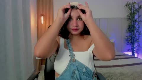 Snapshot of victoria_rossee chatting on May 2026 01:07:02 PM VICTORIA online show from May 2026 01:07:02 PM