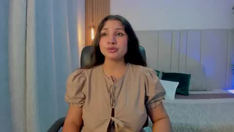 Snapshot of victoria_rossee chatting on June 2026 01:54:02 PM VICTORIA online show from June 2026 01:54:02 PM