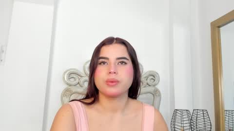 Snapshot of victoria_vallejo chatting on February 2025 11:32:02 AM victoria  online show from February 2025 11:32:02 AM