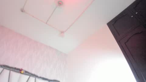 Victoria Sofia online show from December 2025 06:37:02 PM