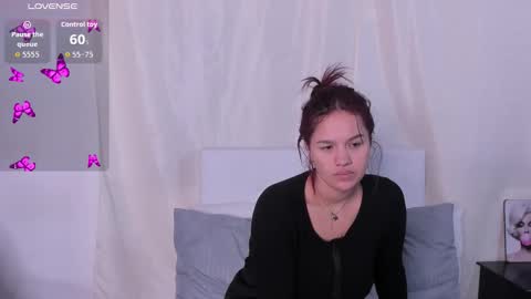 Victoria Zans  online show from December 2025 09:49:01 AM