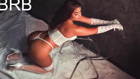 Snapshot of victoriaagray chatting on February 2026 11:00:02 AM VICTORIA online show from February 2026 11:00:02 AM