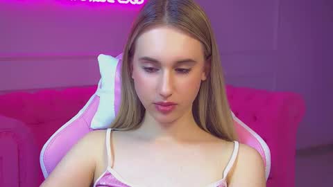 Snapshot of victoriahopson chatting on October 2025 06:16:01 PM Victoria online show from October 2025 06:16:01 PM