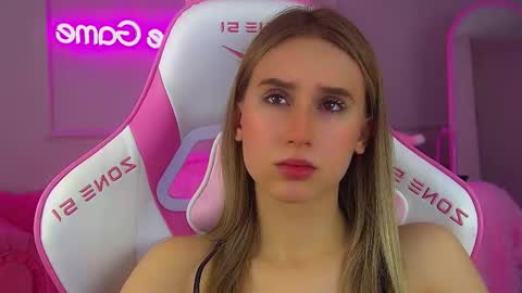 Victoria online show from November 2025 06:23:02 AM