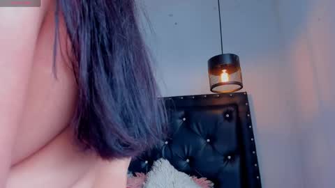 Victoria  online show from April 2026 01:37:01 PM