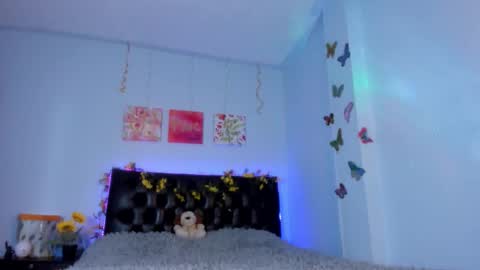 Snapshot of victorialarson2 chatting on October 2025 02:16:02 PM Victoria Larson - Independient Model online show from October 2025 02:16:02 PM