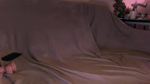 Eva and Victor online show from October 2025 12:03:02 PM