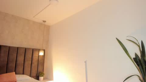 Maria Victoria online show from February 2025 02:57:02 PM