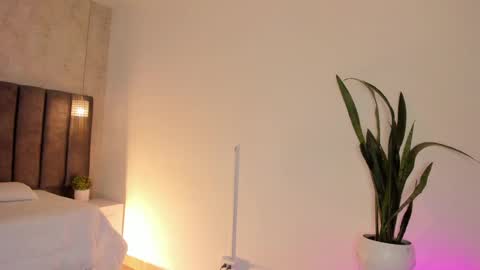 Maria Victoria online show from February 2025 11:31:01 AM