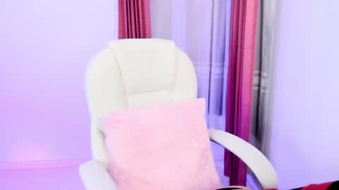 Victoria but you can tell me Vicky Vic or just Tory online show from December 2024 02:33:02 PM