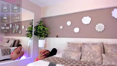 Victoria Shelby  online show from October 2025 11:53:02 AM