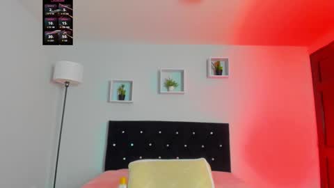 Snapshot of victoriia_rose_ chatting on April 2026 01:25:02 PM victoriia_rose_ online show from April 2026 01:25:02 PM