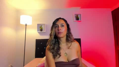 Snapshot of victoriia_rose_ chatting on May 2026 04:04:02 PM victoriia_rose_ online show from May 2026 04:04:02 PM