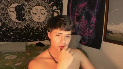 Snapshot of victorino_jhonson chatting on January 2025 08:31:02 PM Victorino Jhonson online show from January 2025 08:31:02 PM