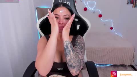 V  I C  T O R I A  online show from November 2025 06:23:02 PM