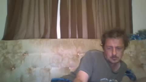 Snapshot of vids1977 chatting on September 2025 03:18:02 AM vids1977 online show from September 2025 03:18:02 AM