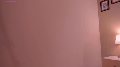 Snapshot of viictoria_becker chatting on September 2025 11:32:02 PM Victoria  online show from September 2025 11:32:02 PM