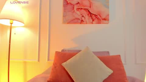 VIOLET MOON online show from April 2026 11:58:01 AM