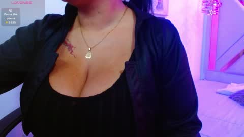 viioleta online show from May 2026 12:35:01 PM