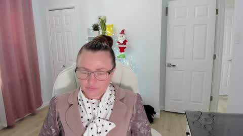 Snapshot of vika7333 chatting on December 2024 04:28:01 PM Ukrainian-woman online show from December 2024 04:28:01 PM