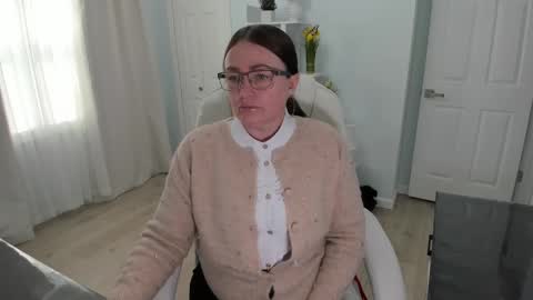 Snapshot of vika7333 chatting on March 2025 05:39:02 PM Ukrainian-woman online show from March 2025 05:39:02 PM