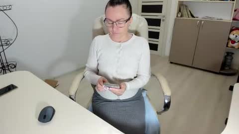 Ukrainian-woman online show from November 2025 06:12:01 AM