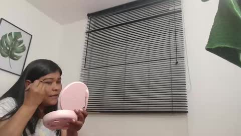 Snapshot of viki_mom chatting on March 2025 02:15:02 AM Viki Mom  online show from March 2025 02:15:02 AM