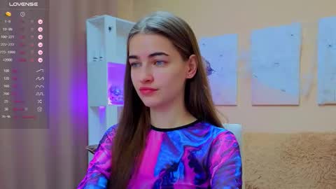 vikiberry online show from November 2025 04:45:02 AM