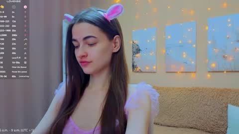 vikiberry online show from April 2026 05:05:01 AM