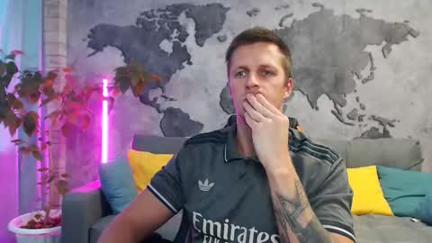 vikingchrisss online show from October 2025 10:49:02 AM