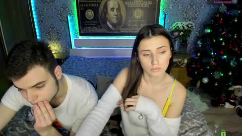 Snapshot of vikki_and_george chatting on January 2025 07:13:02 PM vikki and george online show from January 2025 07:13:02 PM