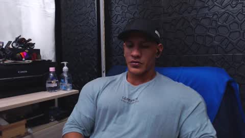 Viktor Herrera online show from September 2025 04:52:01 PM