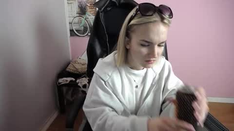 viktoria_lovely online show from March 2026 07:58:01 AM