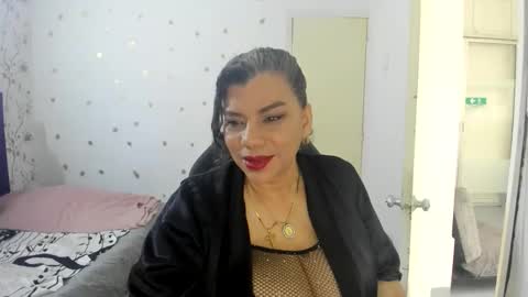 Snapshot of vikyadams chatting on April 2026 12:32:01 PM VIKY ADAMS online show from April 2026 12:32:01 PM