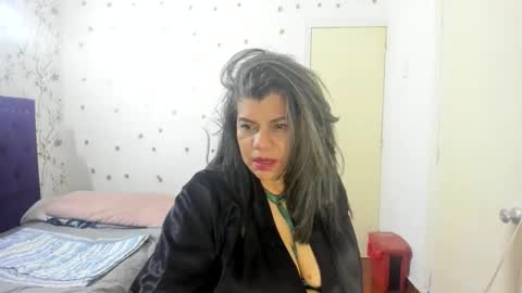 Snapshot of vikyadams chatting on May 2026 09:03:02 AM VIKY ADAMS online show from May 2026 09:03:02 AM
