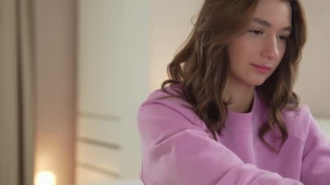 Snapshot of villanelle_l chatting on January 2025 12:21:01 PM Lana online show from January 2025 12:21:01 PM