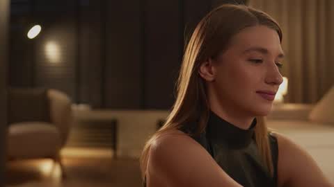 Snapshot of villanelle_l chatting on November 2025 12:16:01 PM Lana online show from November 2025 12:16:01 PM