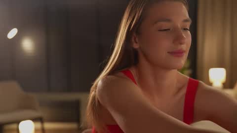 Snapshot of villanelle_l chatting on November 2025 10:14:02 AM Lana online show from November 2025 10:14:02 AM