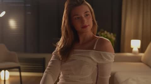 Snapshot of villanelle_l chatting on November 2025 09:47:02 AM Lana online show from November 2025 09:47:02 AM