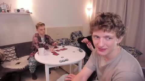 Dimoooooon online show from October 2025 08:49:02 PM