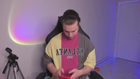 Vincent Strong online show from February 2025 07:45:02 AM