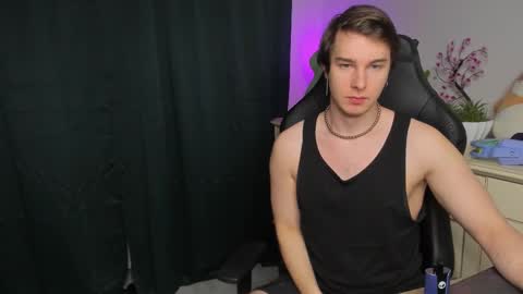 Vincent Strong online show from November 2025 09:20:02 AM