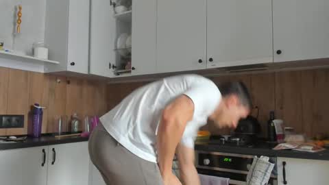 Vincent.  uncut 18cm online show from February 2025 07:59:02 AM