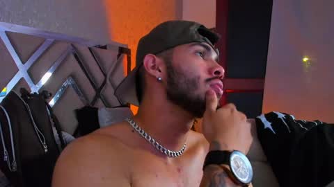 Snapshot of vincentblack_ chatting on May 2026 06:40:01 AM Vincent online show from May 2026 06:40:01 AM