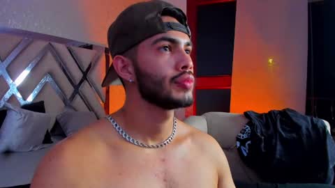 Snapshot of vincentblack_ chatting on May 2026 05:27:02 AM Vincent online show from May 2026 05:27:02 AM