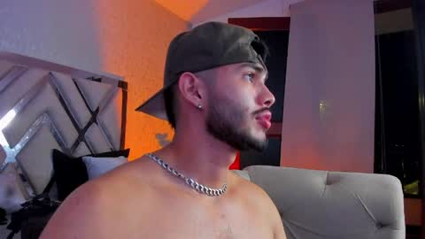 Snapshot of vincentblack_ chatting on May 2026 06:52:02 AM Vincent online show from May 2026 06:52:02 AM