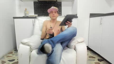 Snapshot of vincenthunter chatting on December 2024 11:46:01 PM Vincent online show from December 2024 11:46:01 PM